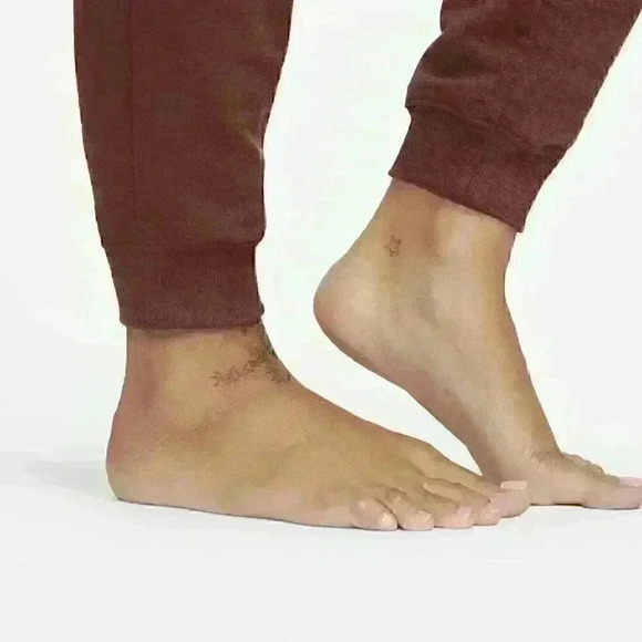 NEW! Nike Women's Plus 3X Yoga Luxe 7/8 Fleece Joggers - Picture 6 of 6